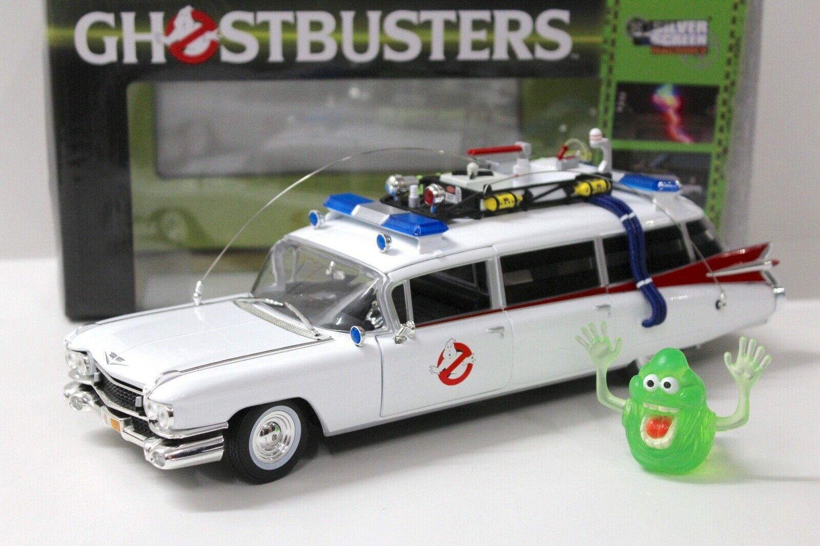 ID 40749 orig 1.jpg 1:18 / 1:21 Auto World Cadillac Ghostbusters ECTO-1 white