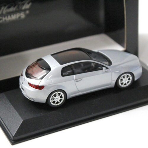1:43 Minichamps Alfa Romeo Brera silver 2006