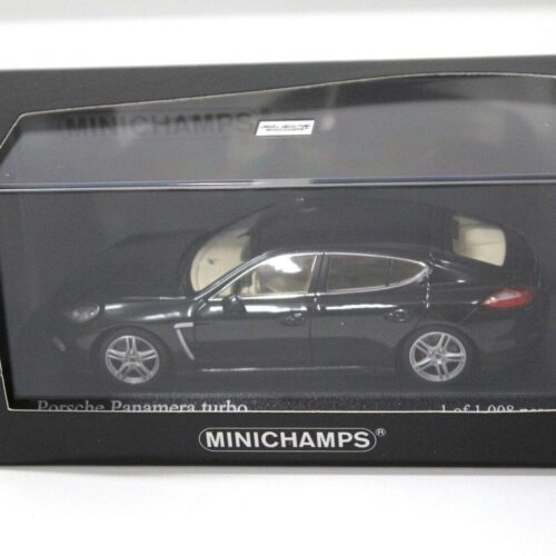 1:43 Minichamps Porsche Panamera Turbo black