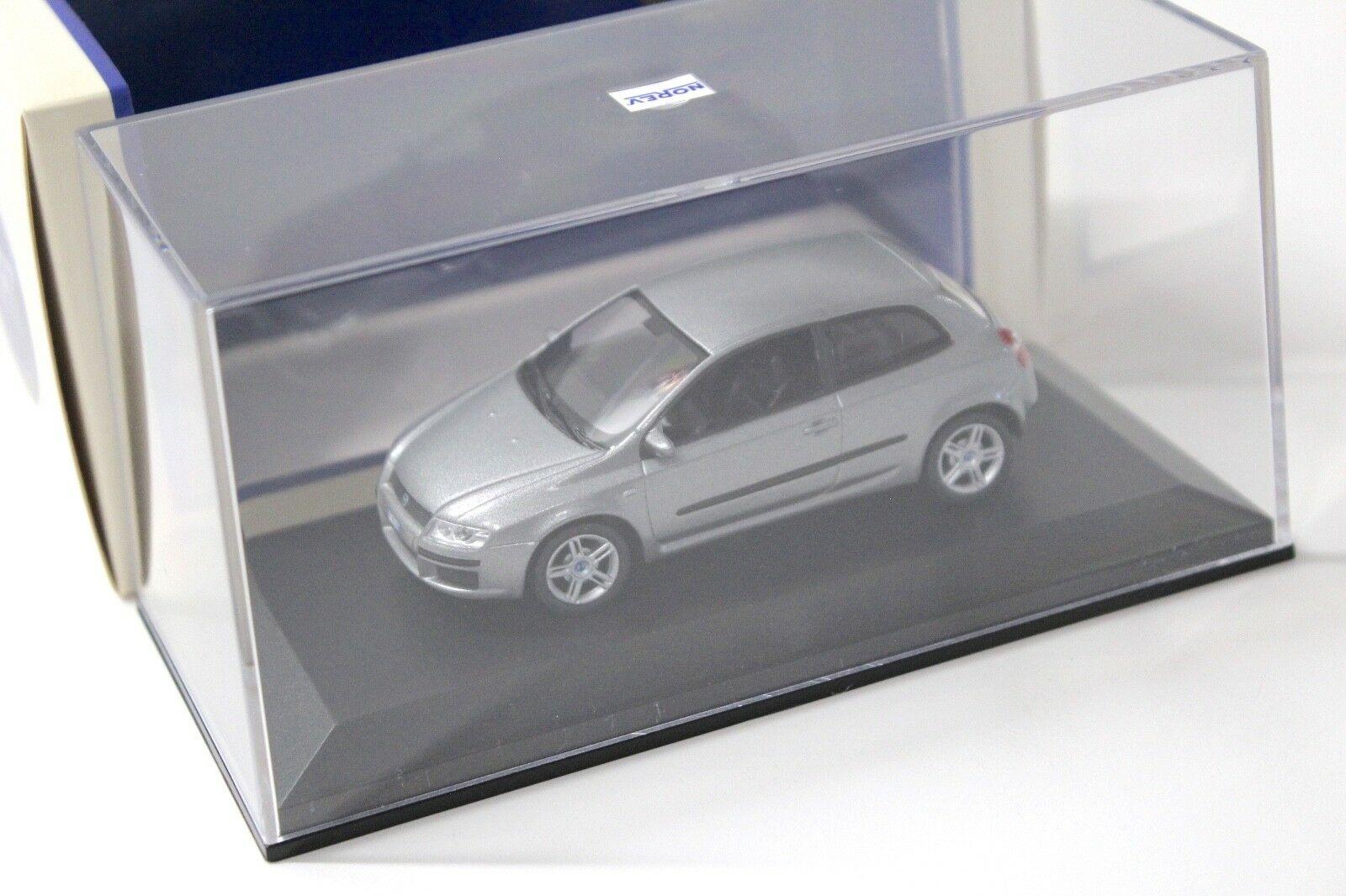 1:43 Norev Fiat Stilo silver