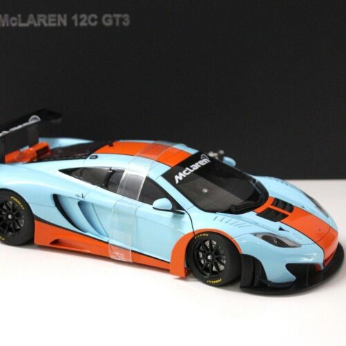 1:18 AUTOart McLaren MP4-12C GT3 Gulf Livery 2011