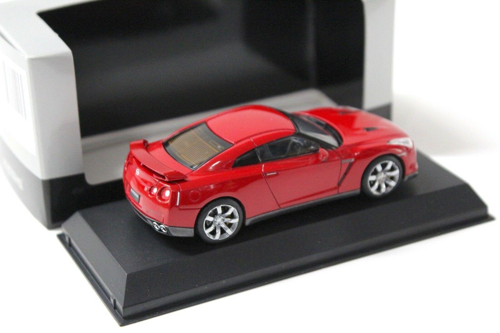 1:43 Kyosho Nissan GT-R R35 Vibrant red 2008
