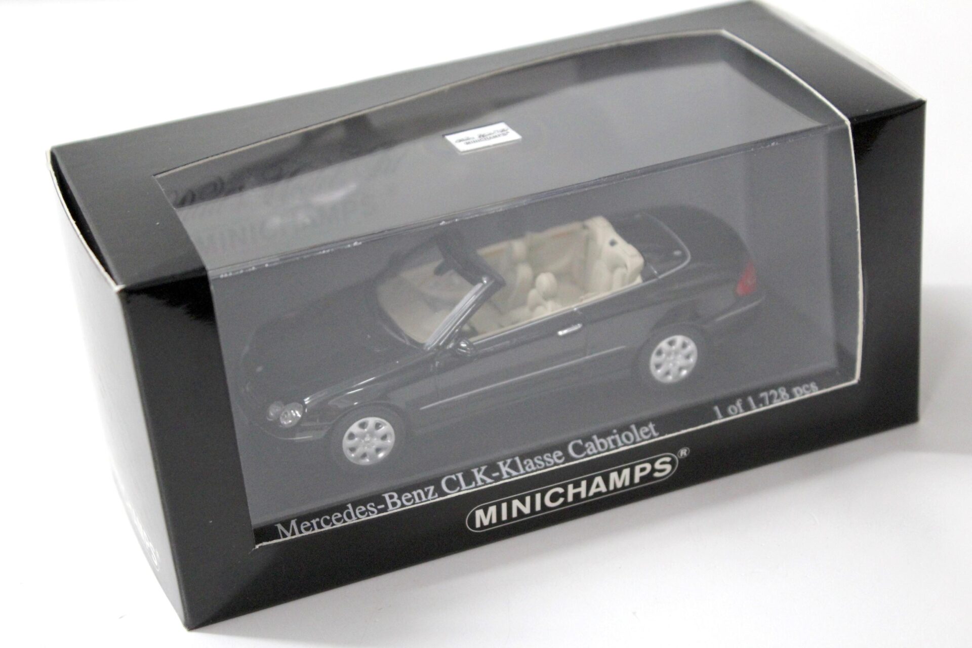 1:43 Minichamps Mercedes CLK Convertible 2003 black