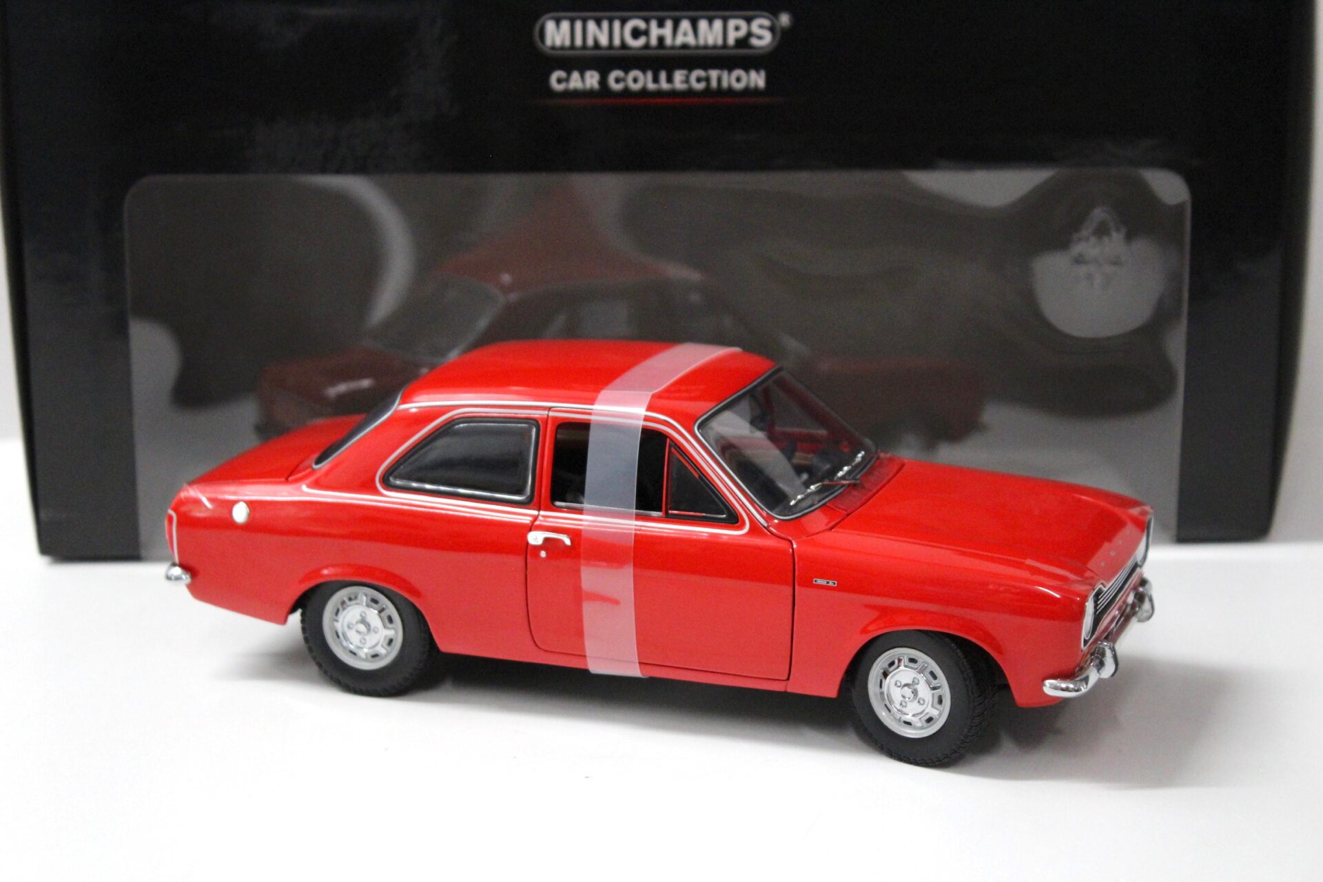 1:18 Minichamps Ford Escort I LHD red 1968