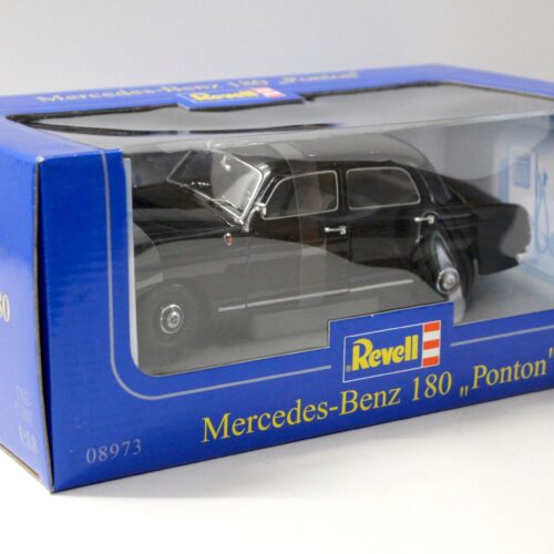1:18 Revell Mercedes 180 "Ponton" black