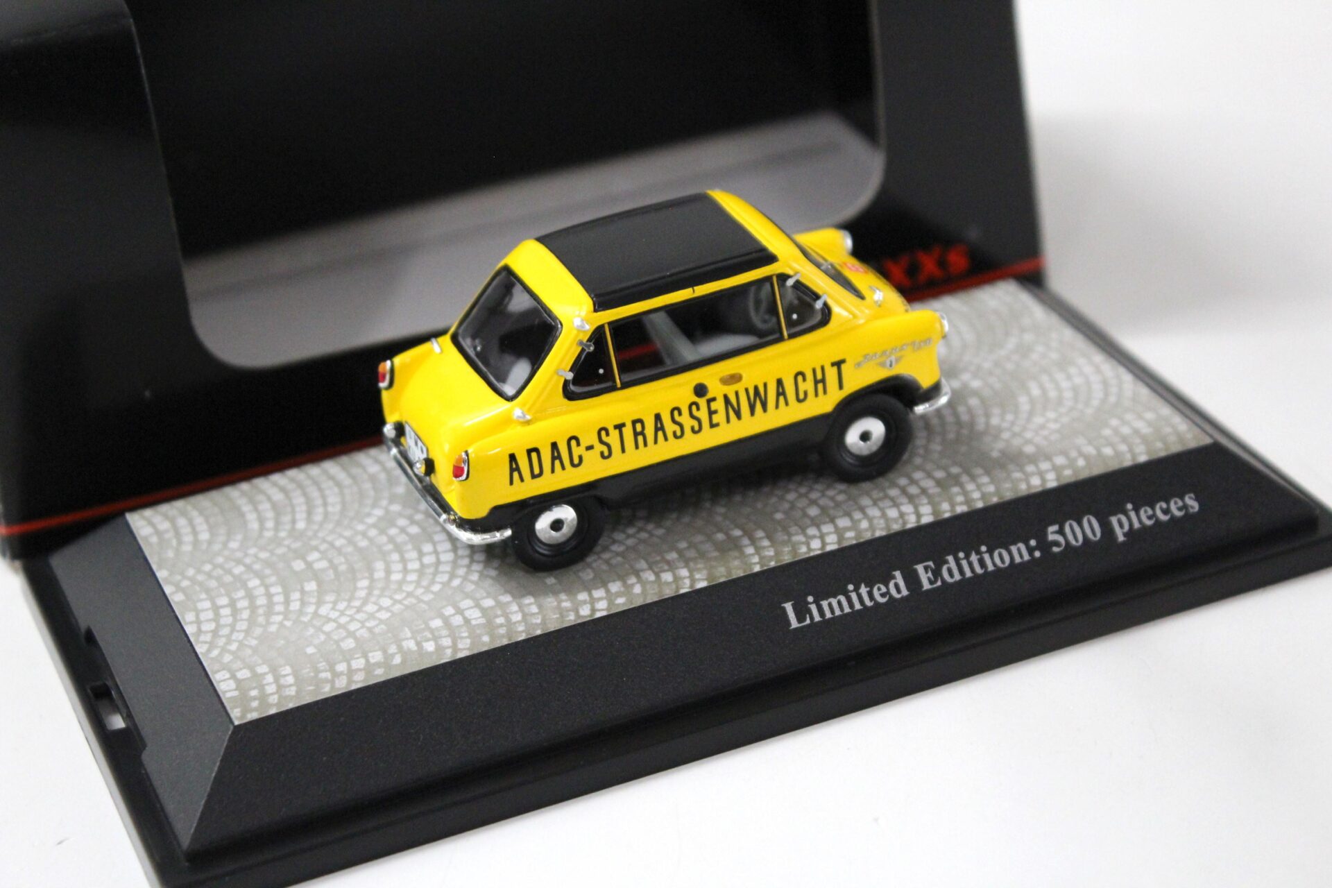 1:43 Premium-ClassiXXs Zündapp Janus ADAC yellow