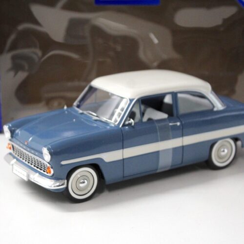 1:18 Revell Ford 12M "Streifen-Taunus" blue/ white