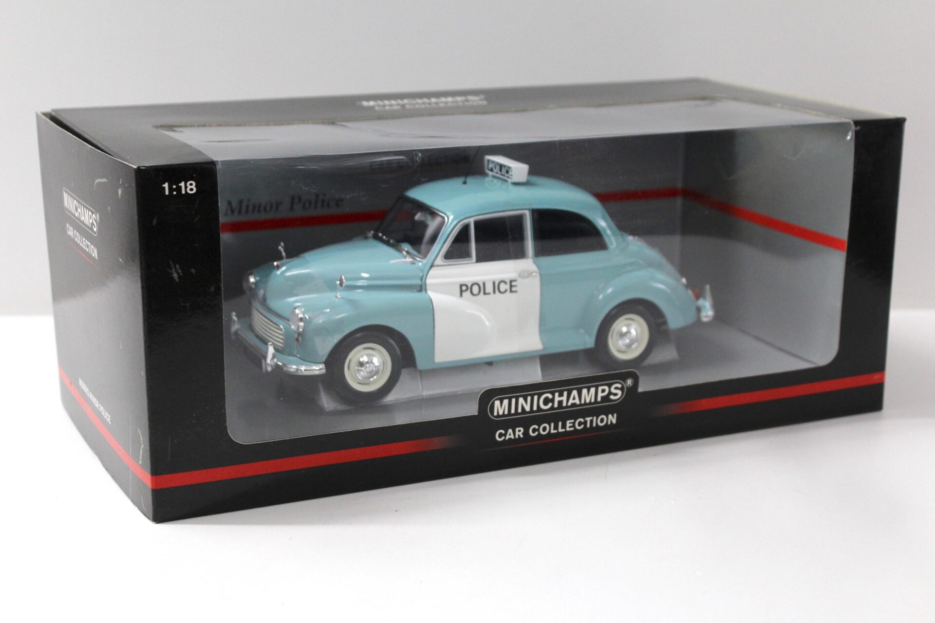 1:18 Minichamps Morris Minor Police Car blue/ white