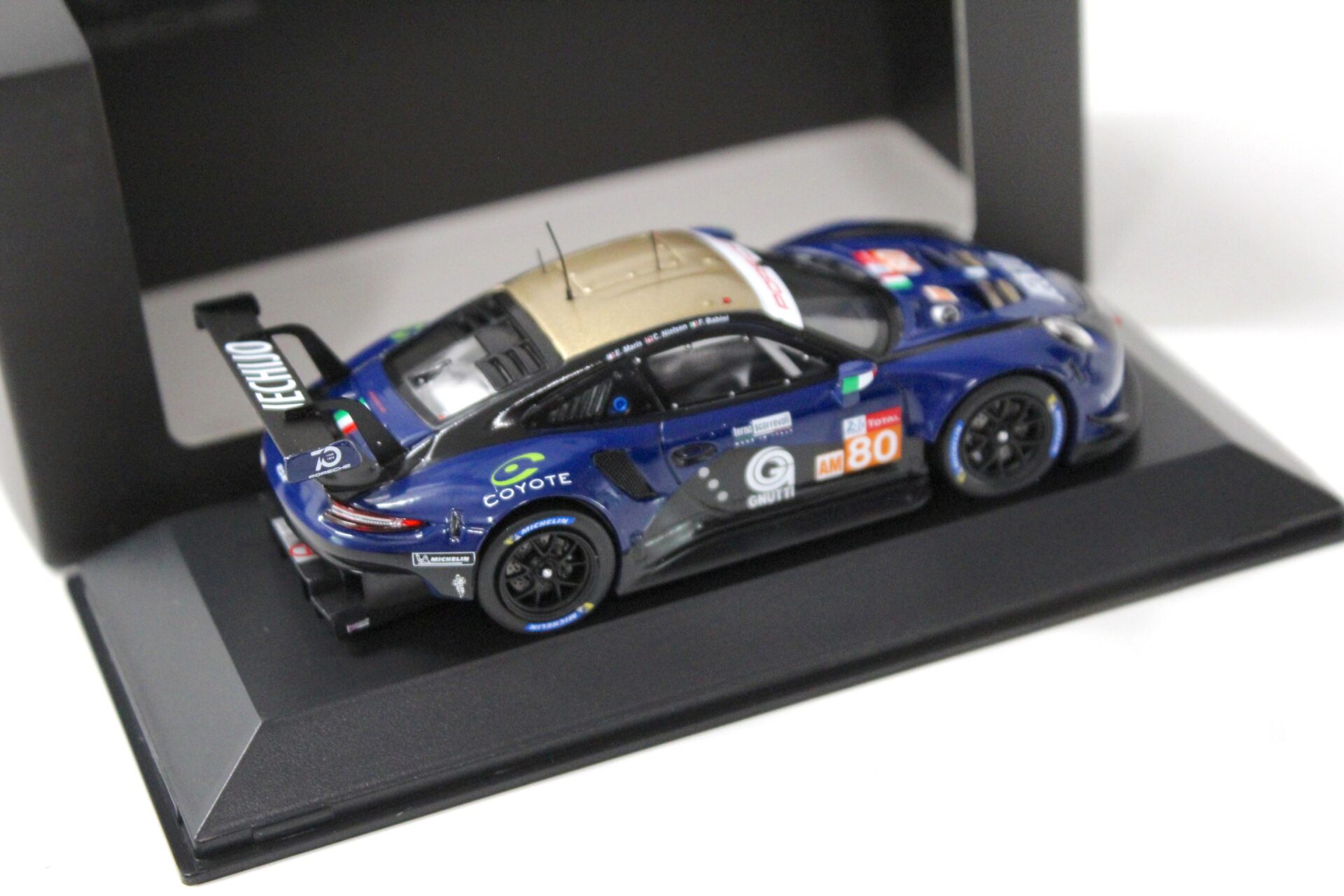 1:43 Spark Porsche 911 RSR #80 Ebimotors Le Mans 2018 DEALER VERSION
