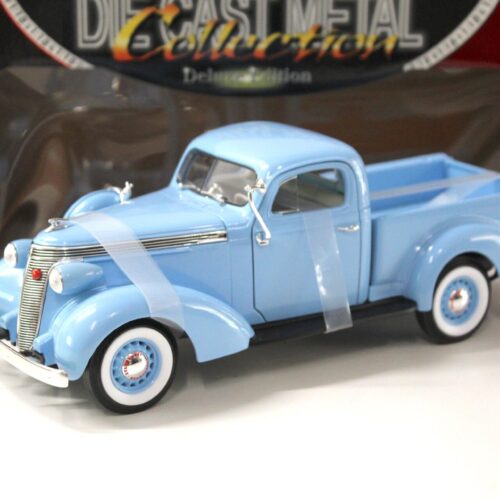 1:18 Road Signature 1937 Studebaker Coupe Express Pick Up light blue