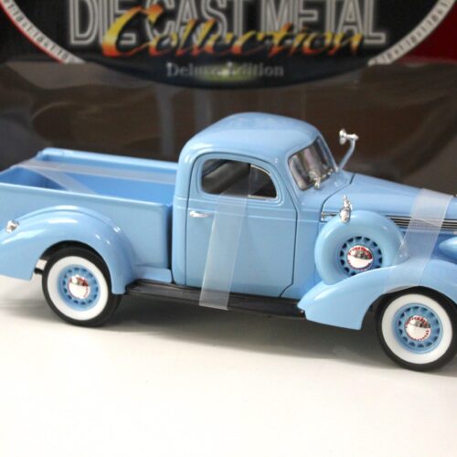 1:18 Road Signature 1937 Studebaker Coupe Express Pick Up light blue