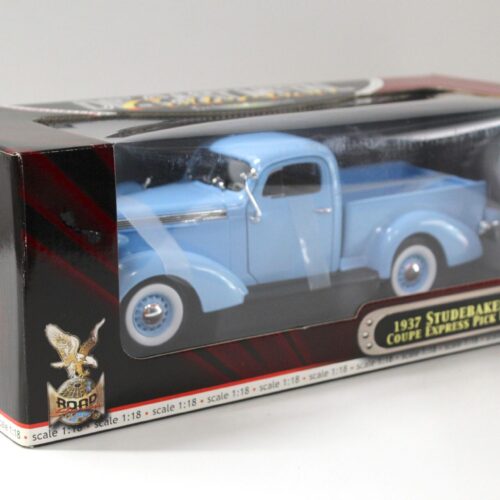 1:18 Road Signature 1937 Studebaker Coupe Express Pick Up light blue