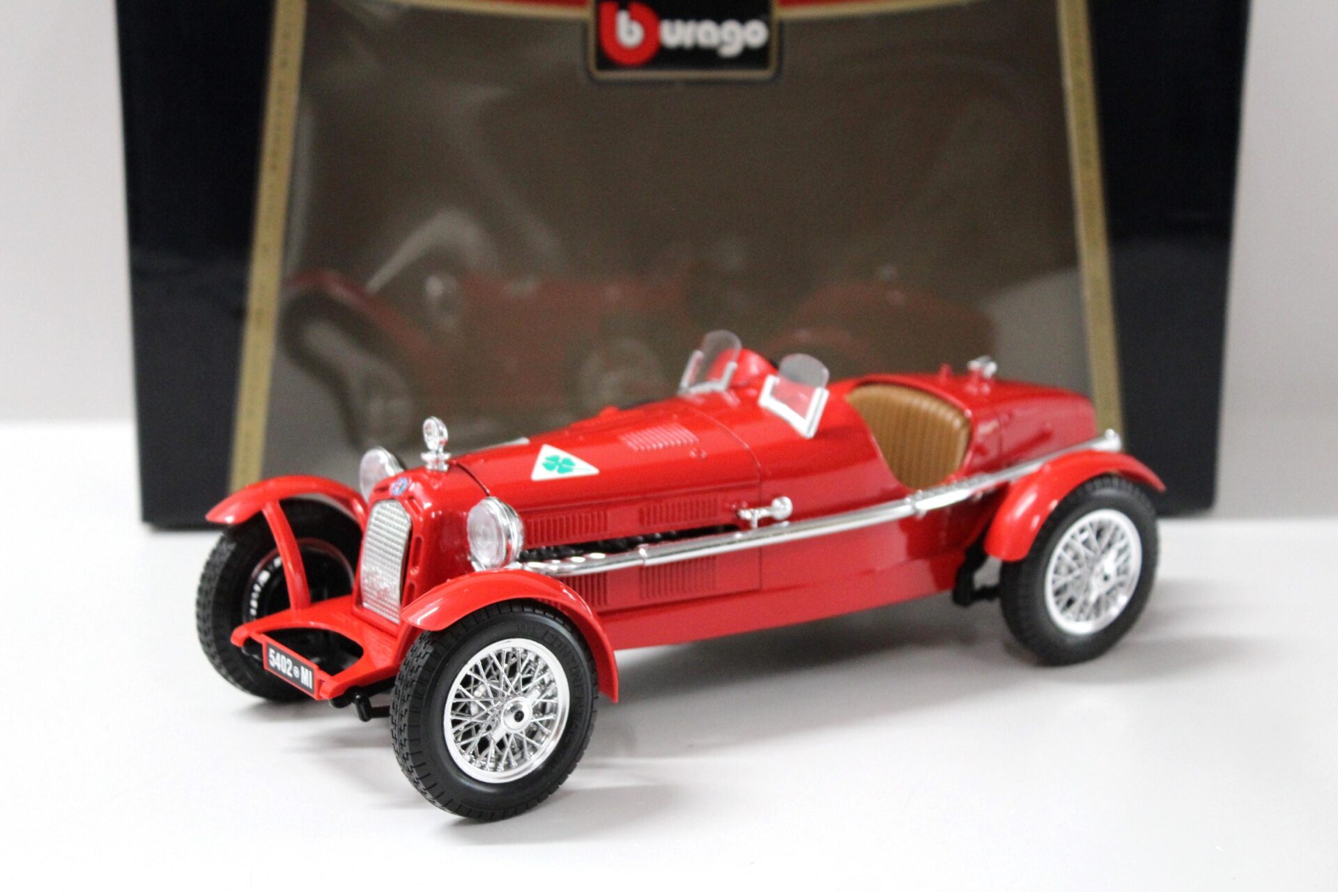 1:18 Bburago Alfa Romeo 8C Monza 1931 red