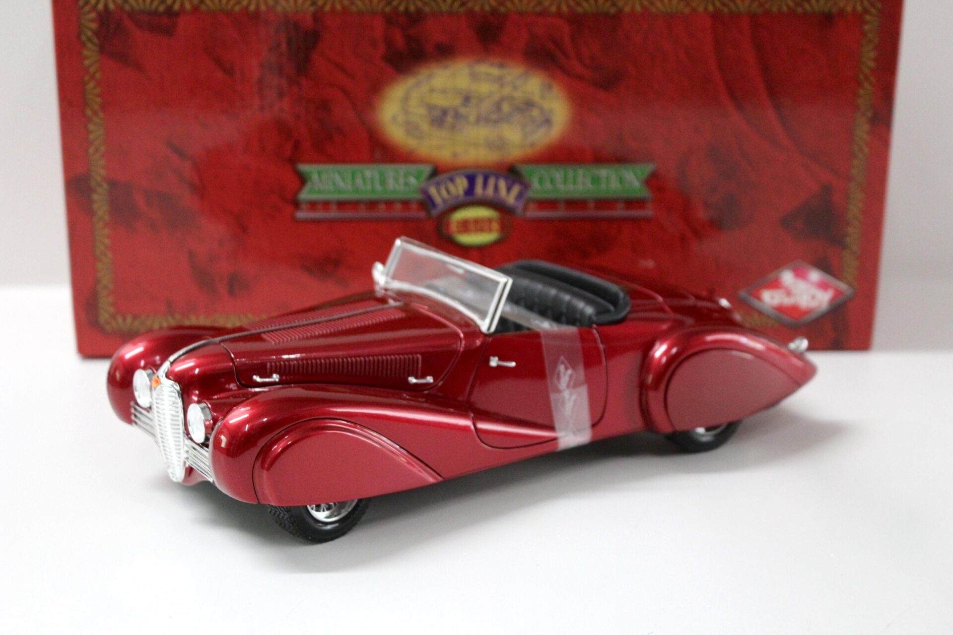 1:18 Guiloy Delahaye 135M Cabriolet red
