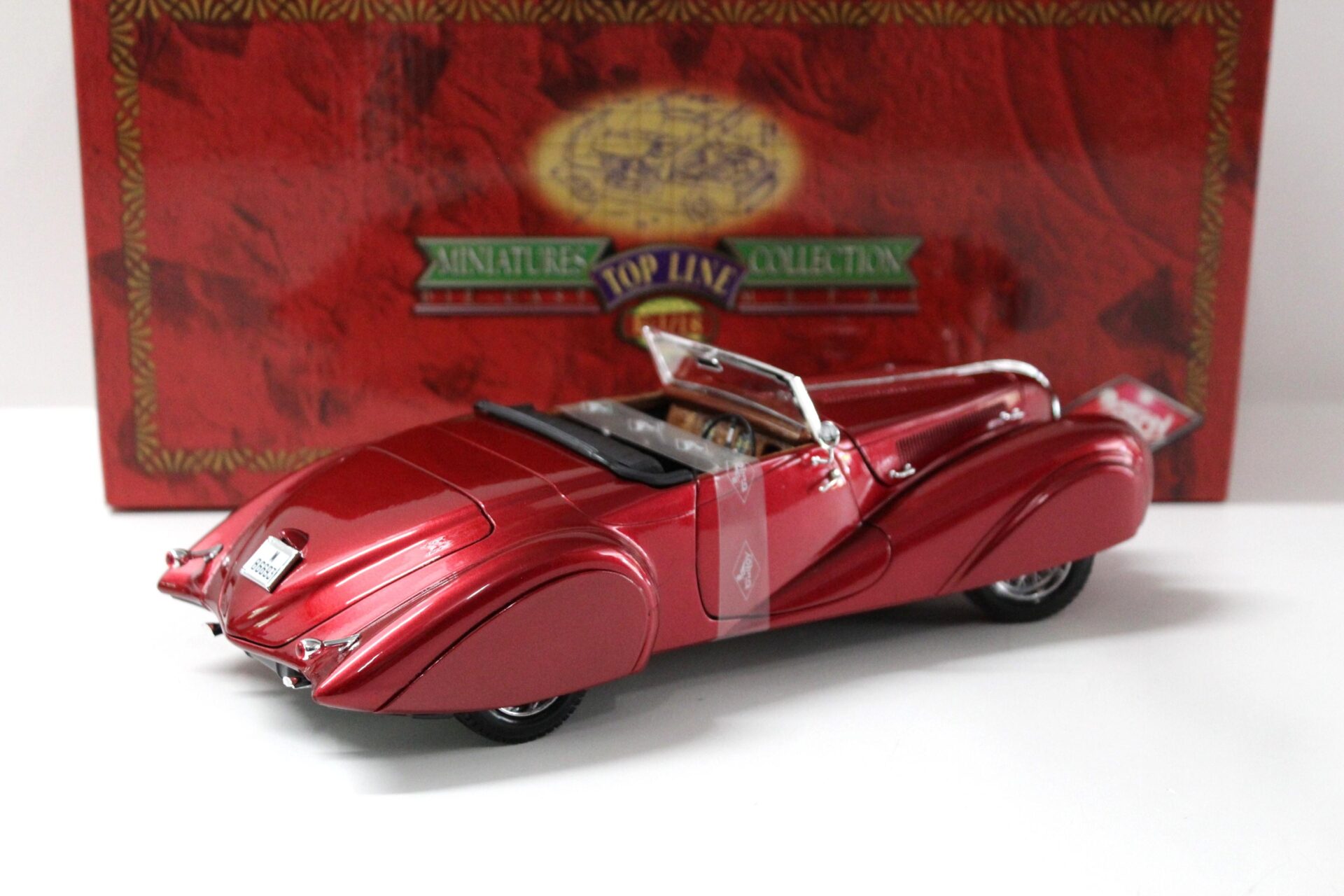 1:18 Guiloy Delahaye 135M Cabriolet red