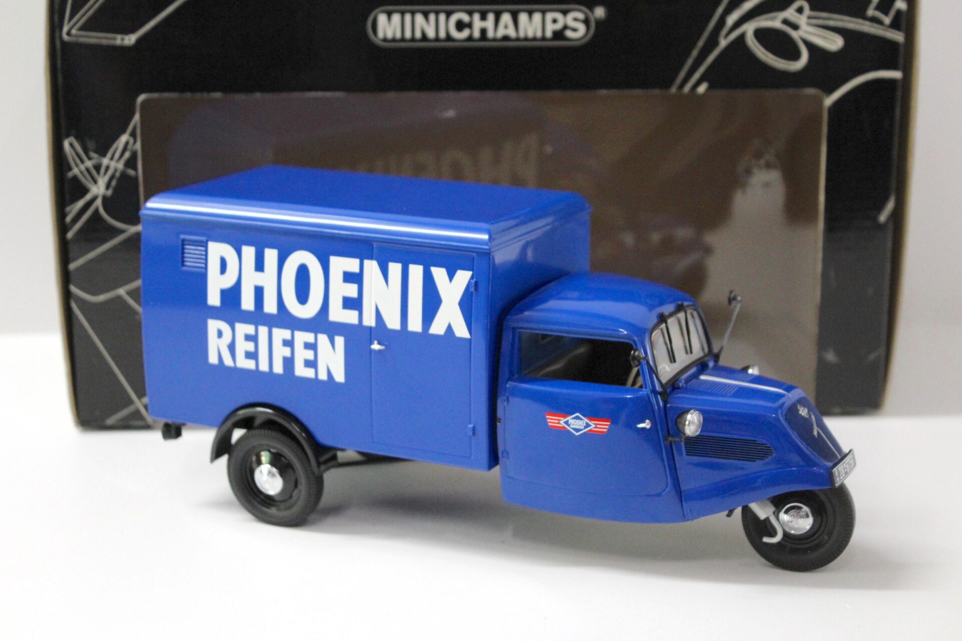 1:18 Minichamps Tempo Hanseat 3-wheeler "PHOENIX" blue