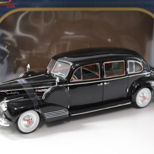 1:18 Signature Models 1941 Packard Limousine black