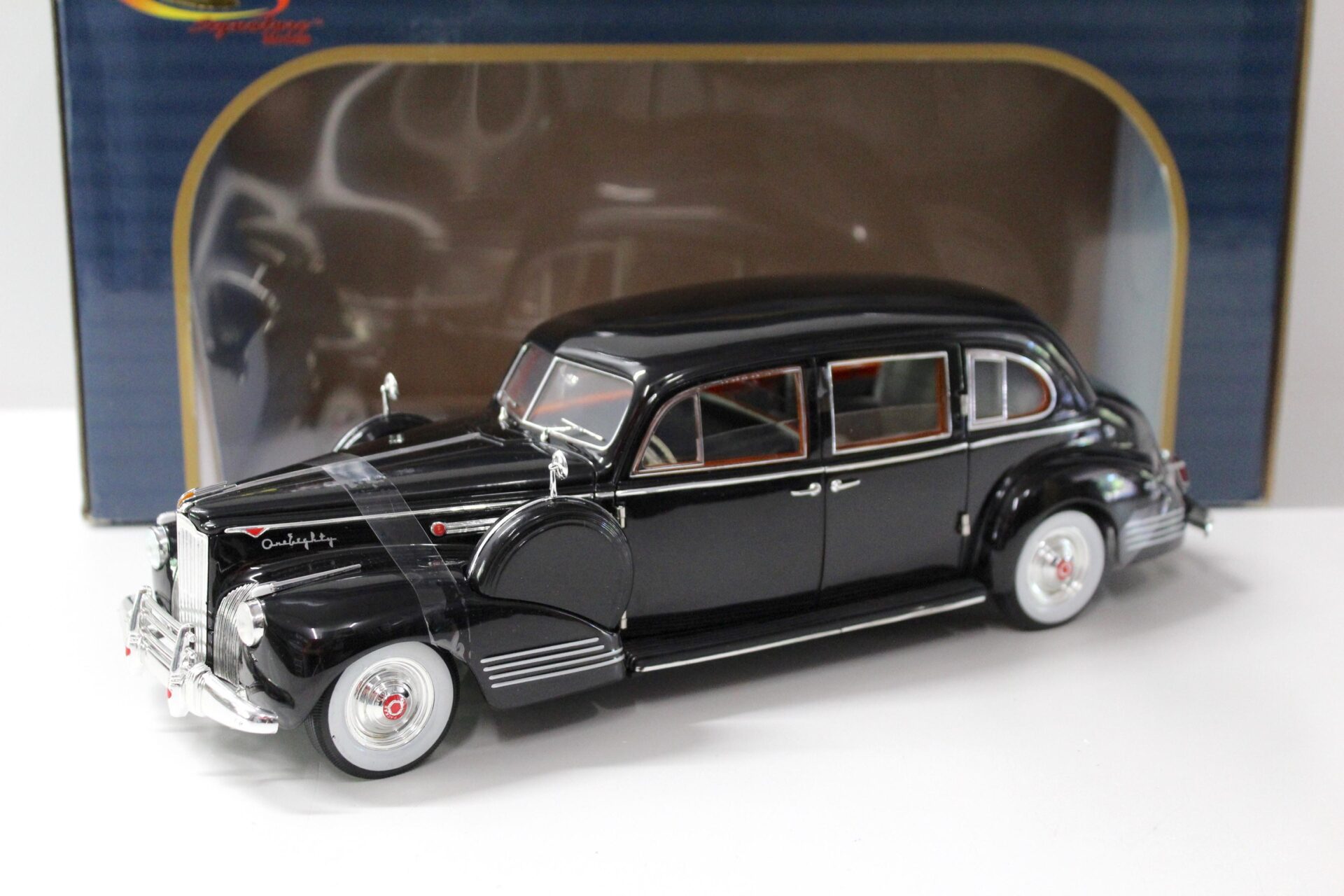 ID 43853 orig 1.jpg 1:18 Signature Models 1941 Packard Limousine black