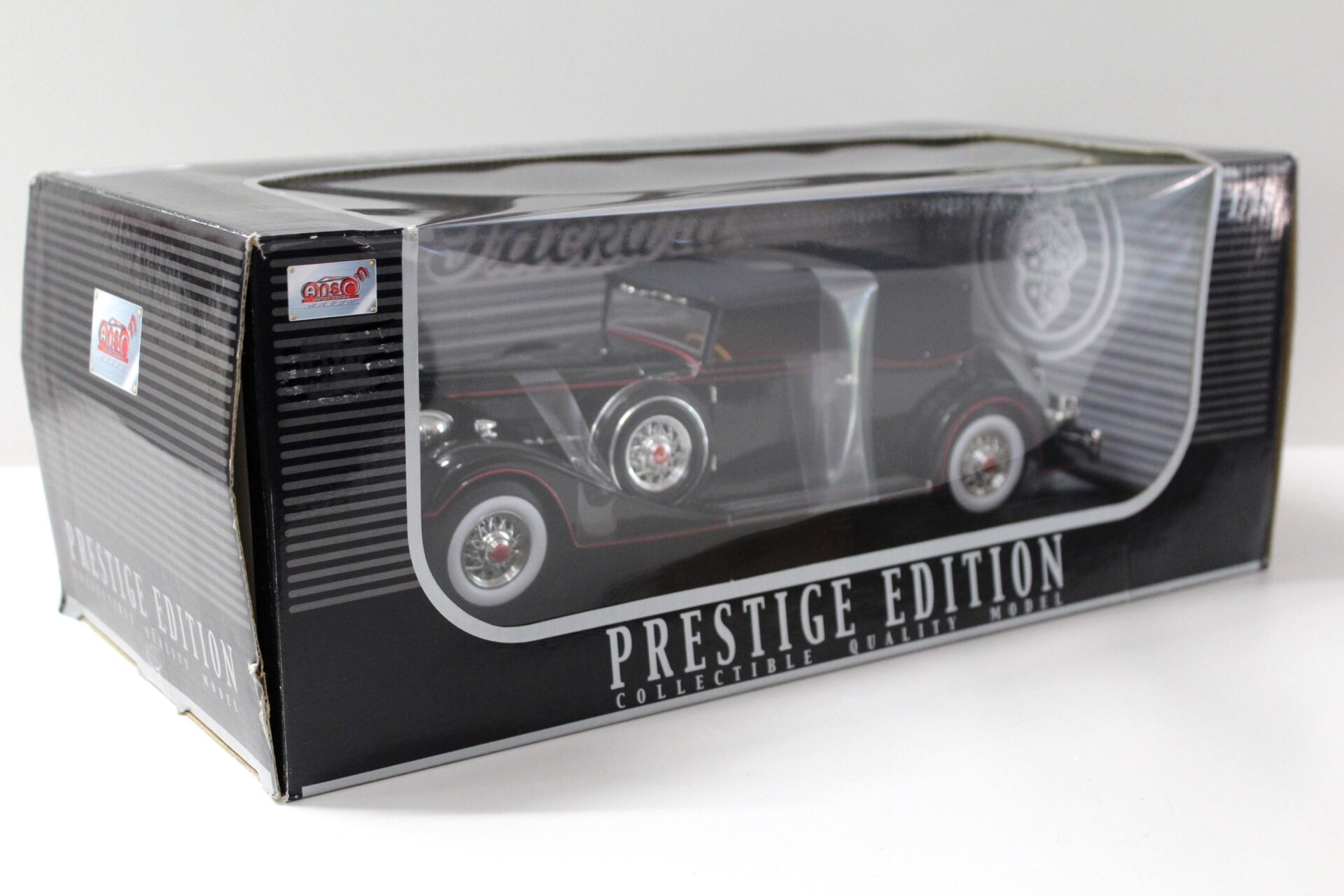 1:18 Anson 1934 Packard black