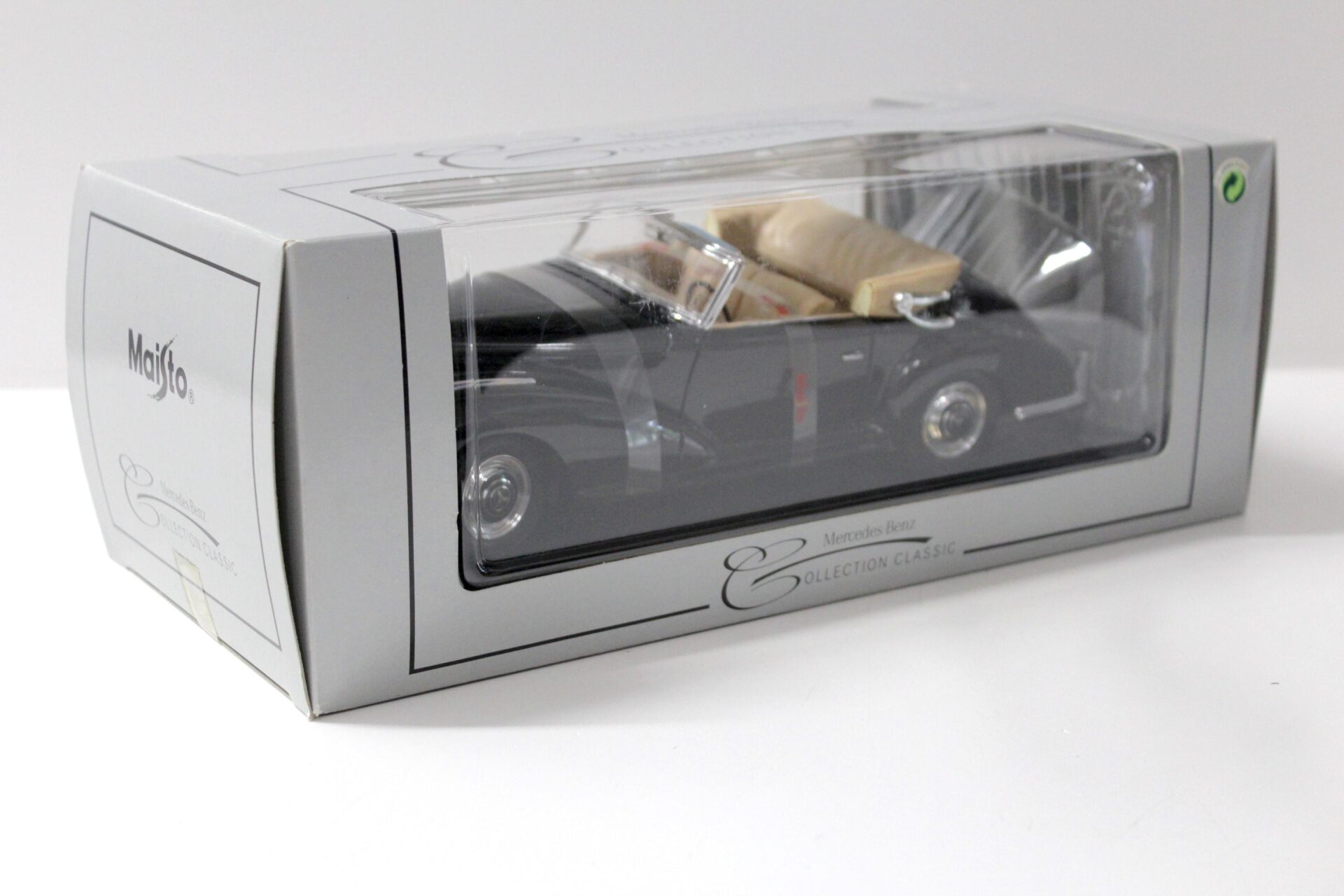 1:18 Maisto Mercedes 300S Cabrio 1955 black DEALER