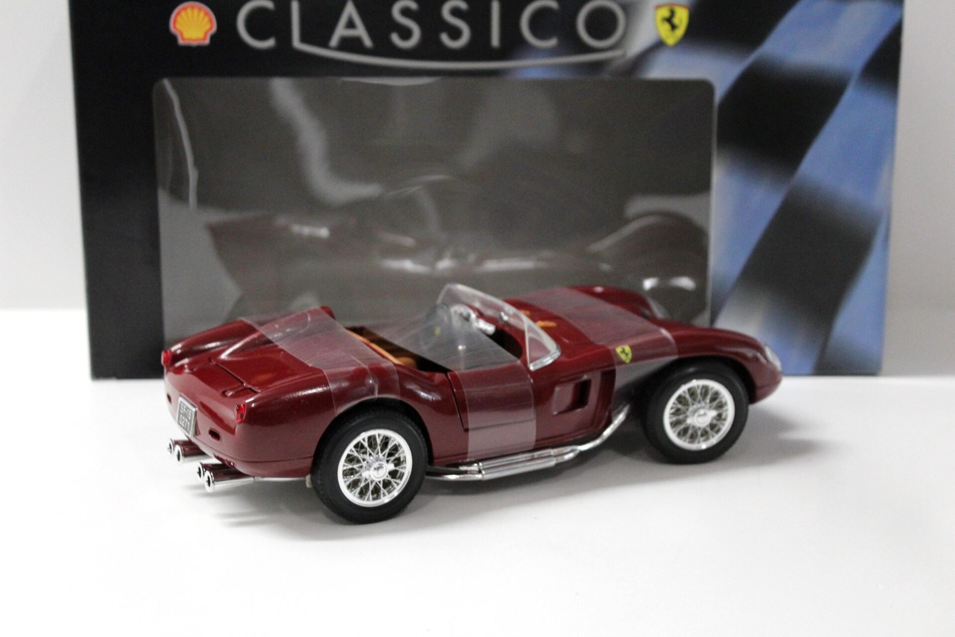1:18 SHELL Collezione Classico Ferrari 250 Testa Rossa + Fuel Pump