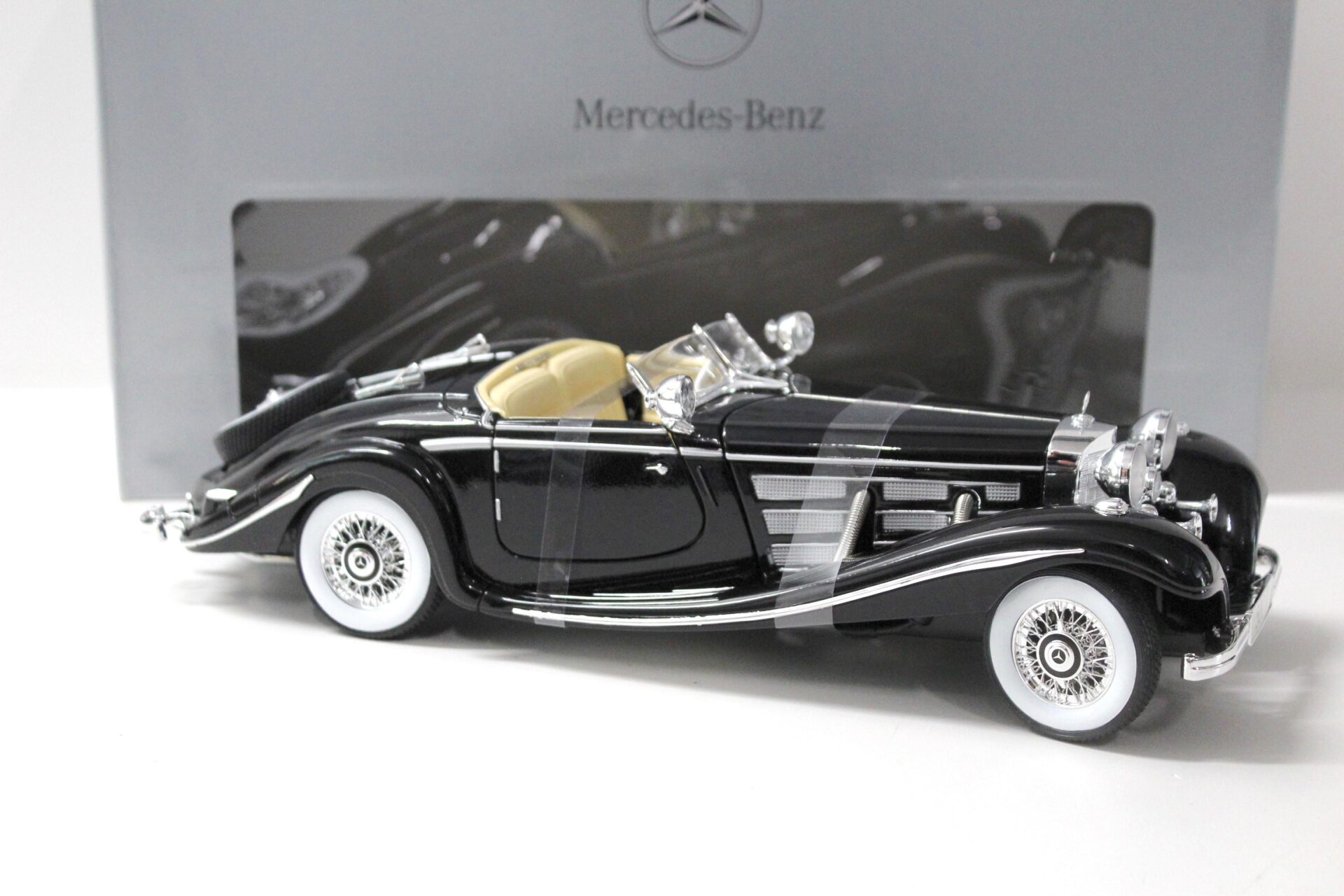 1:18 Maisto Mercedes 500K Typ Spezialroadster 1936 black DEALER