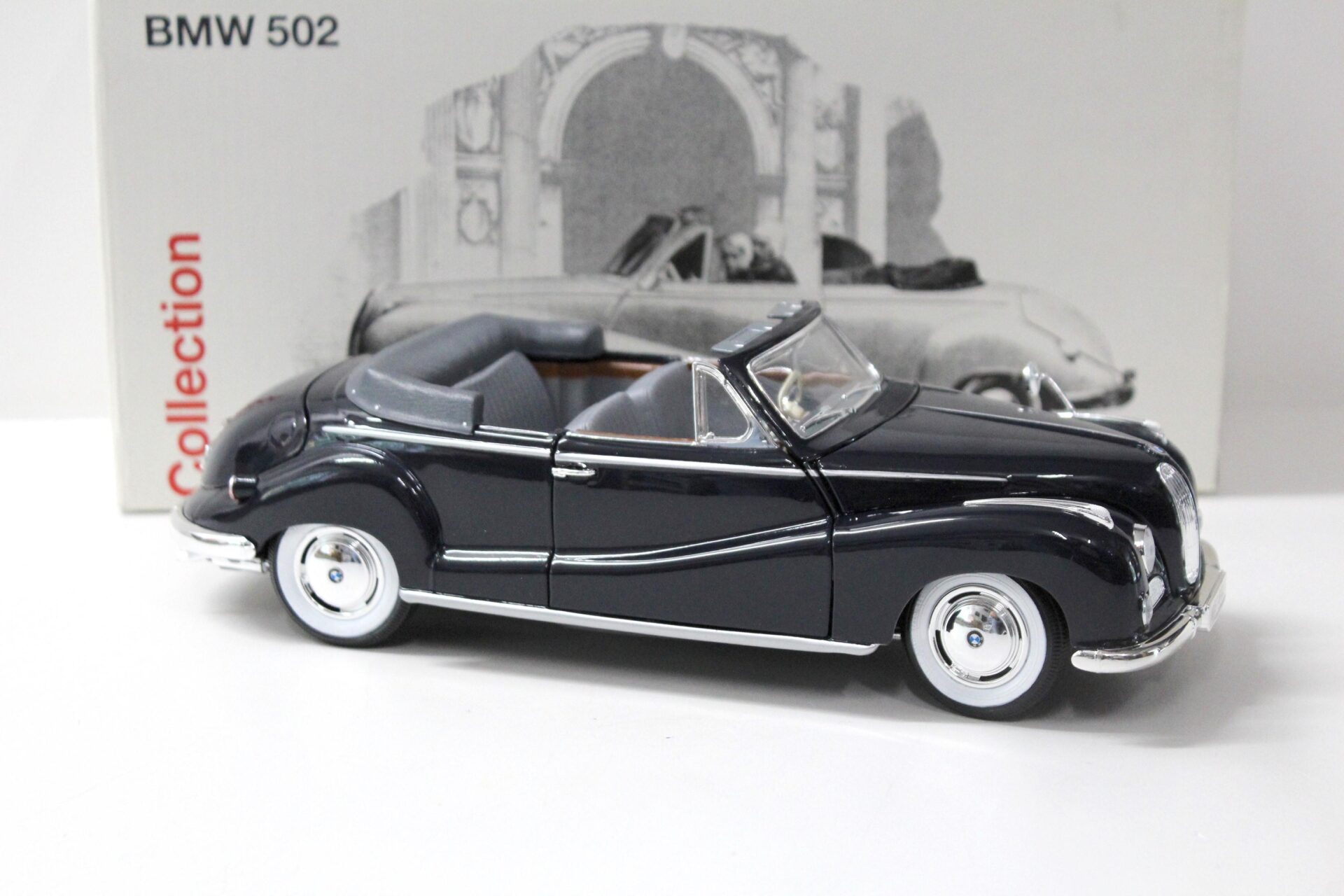 1:18 Maisto BMW 502 Convertible dark blue DEALER
