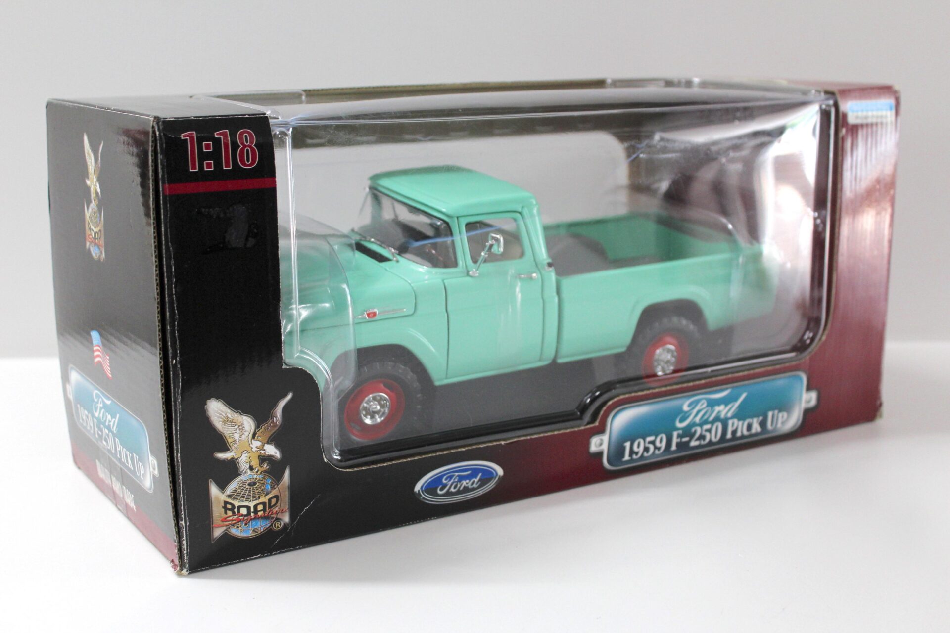 1:18 Road Signature Ford F-250 Pick Up 1959 green