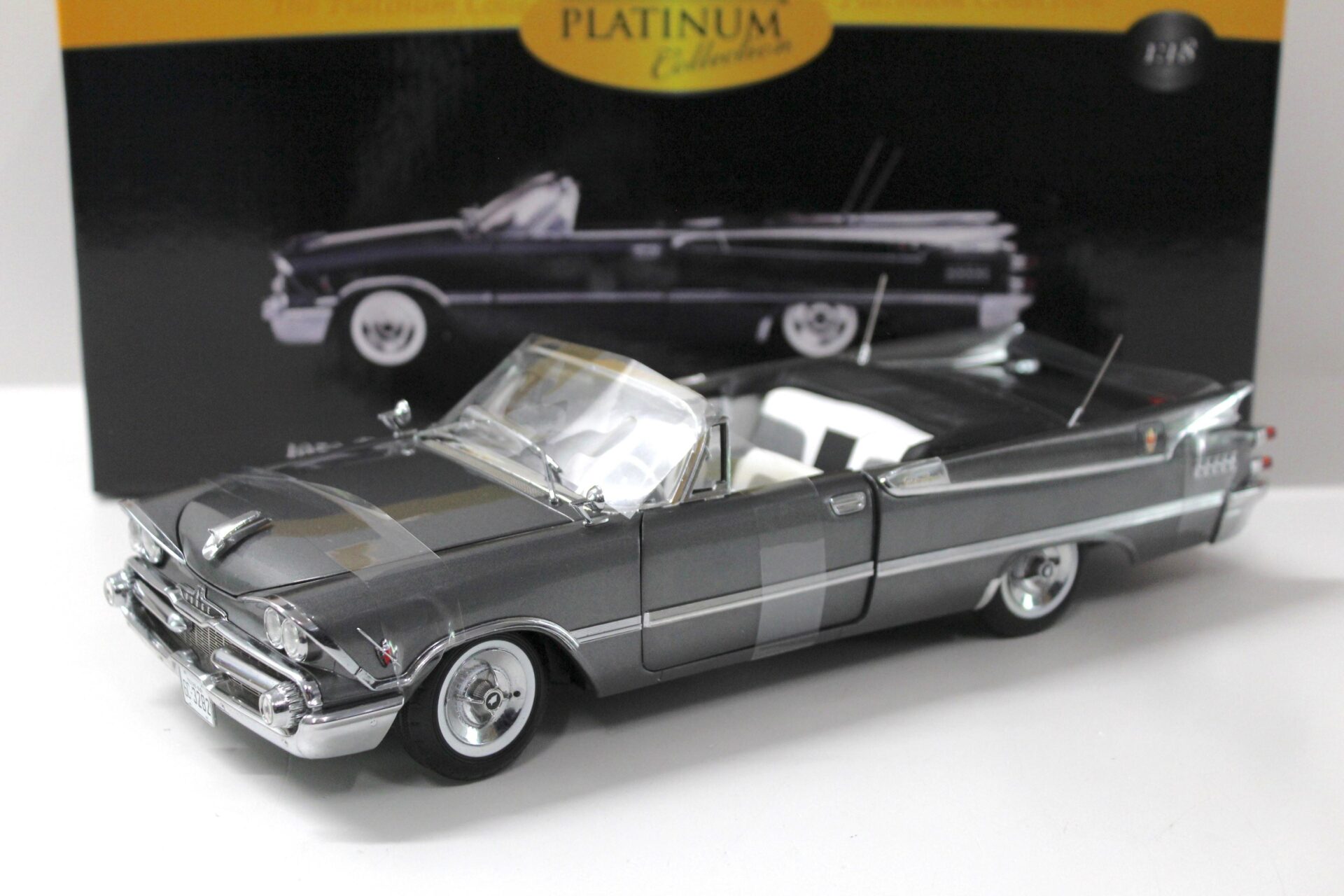 1:18 Sun Star 1959 Dodge Custom Royal Lancer Open Convertible Pewter Poly grey
