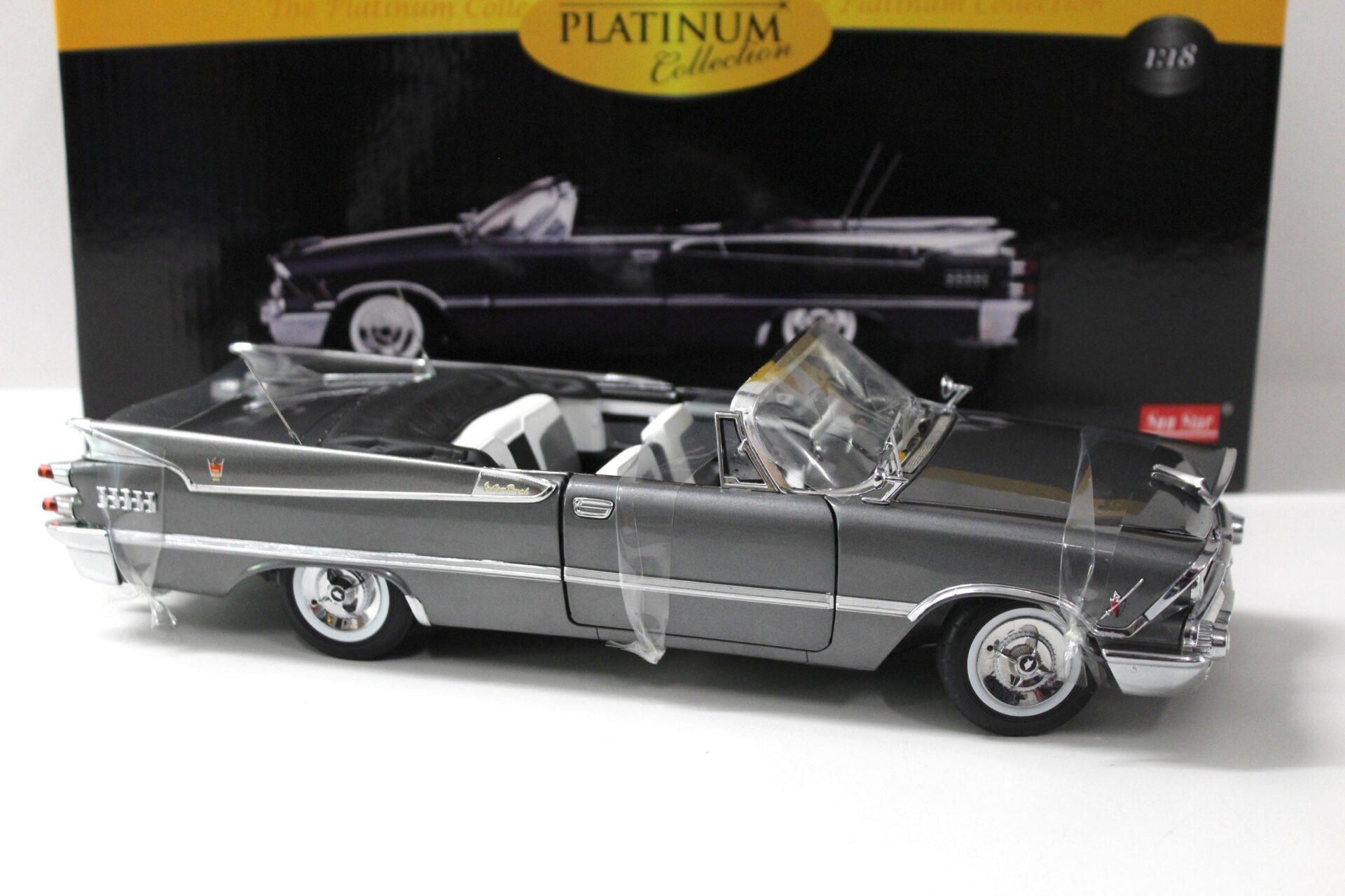 1:18 Sun Star 1959 Dodge Custom Royal Lancer Open Convertible Pewter Poly grey