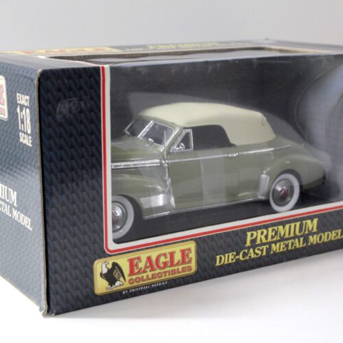 1:18 Eagle Chevrolet Deluxe Convertible with Soft Top green - Image 4