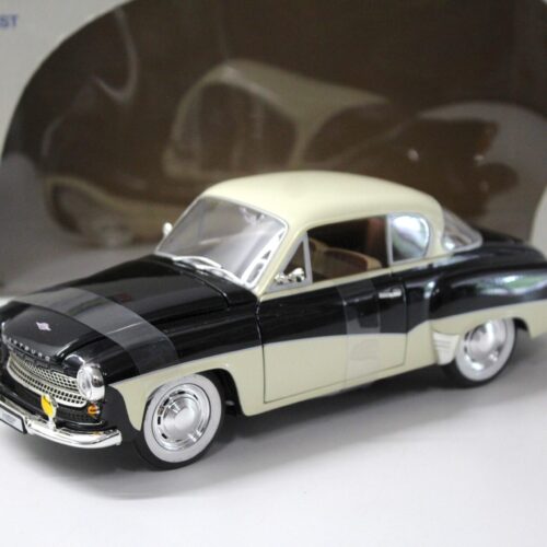 1:18 Revell Wartburg 311 Coupe black/ beige