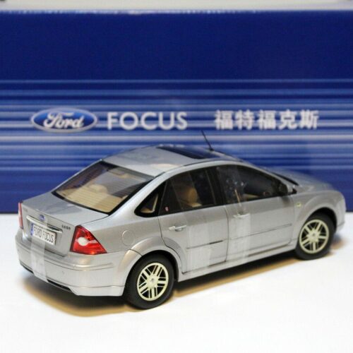 1:18 CHANGAN Ford Focus Sedan 2005 silver DEALER VERSION