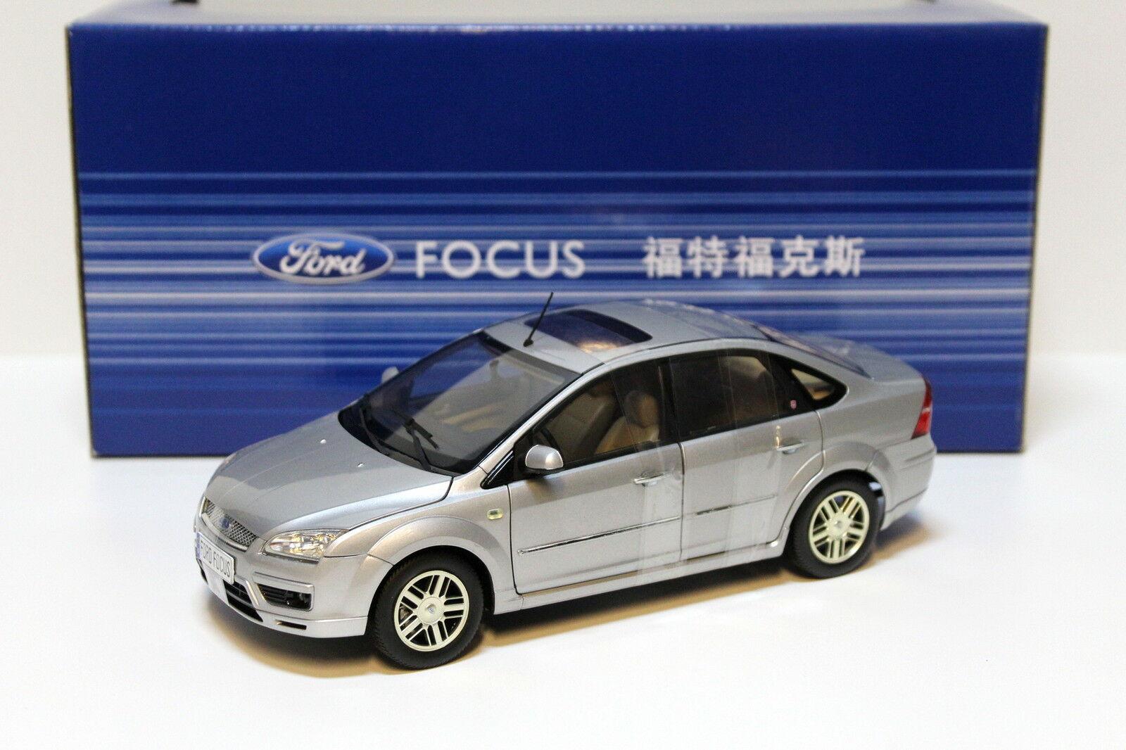 1:18 CHANGAN Ford Focus Sedan 2005 silver DEALER VERSION