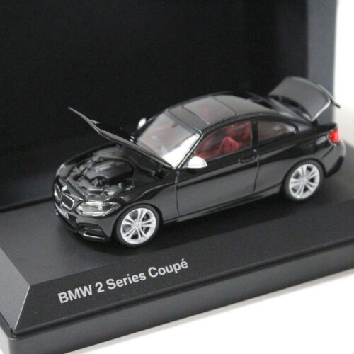 1:43 Minichamps BMW 2 Series F22 Coupe black DEALER VERSION - Image 2