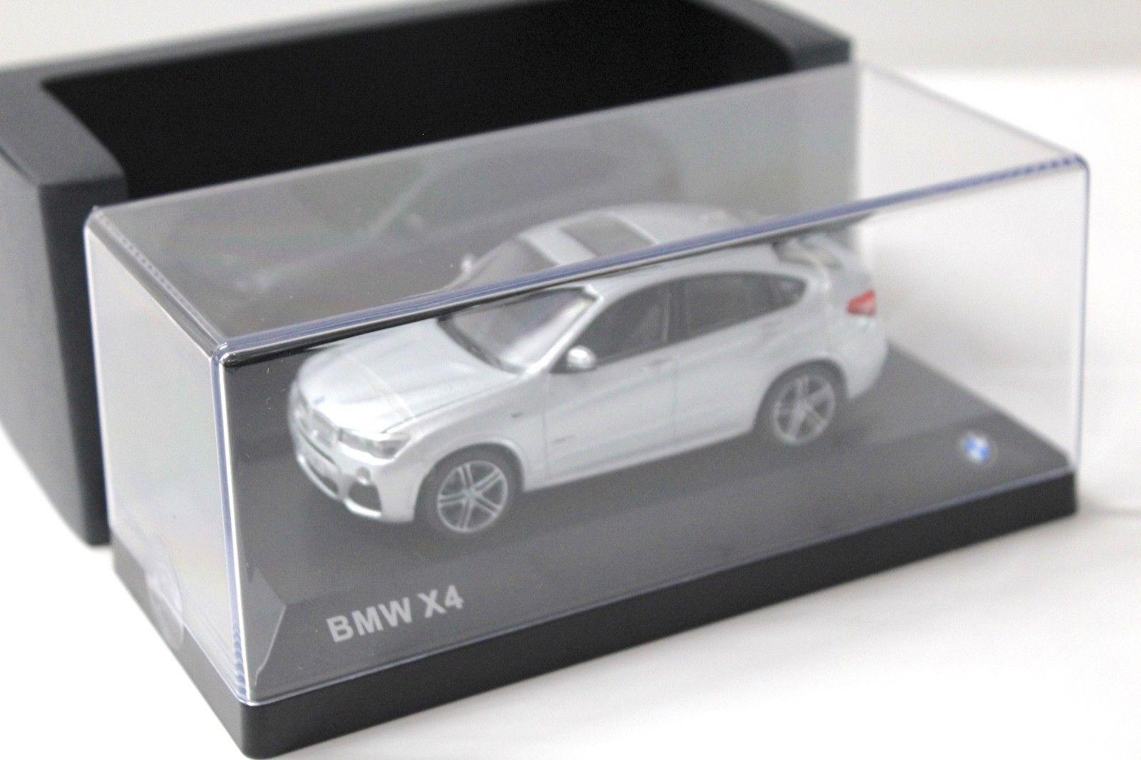 1:43 Herpa BMW X4 (F26) silver DEALER VERSION