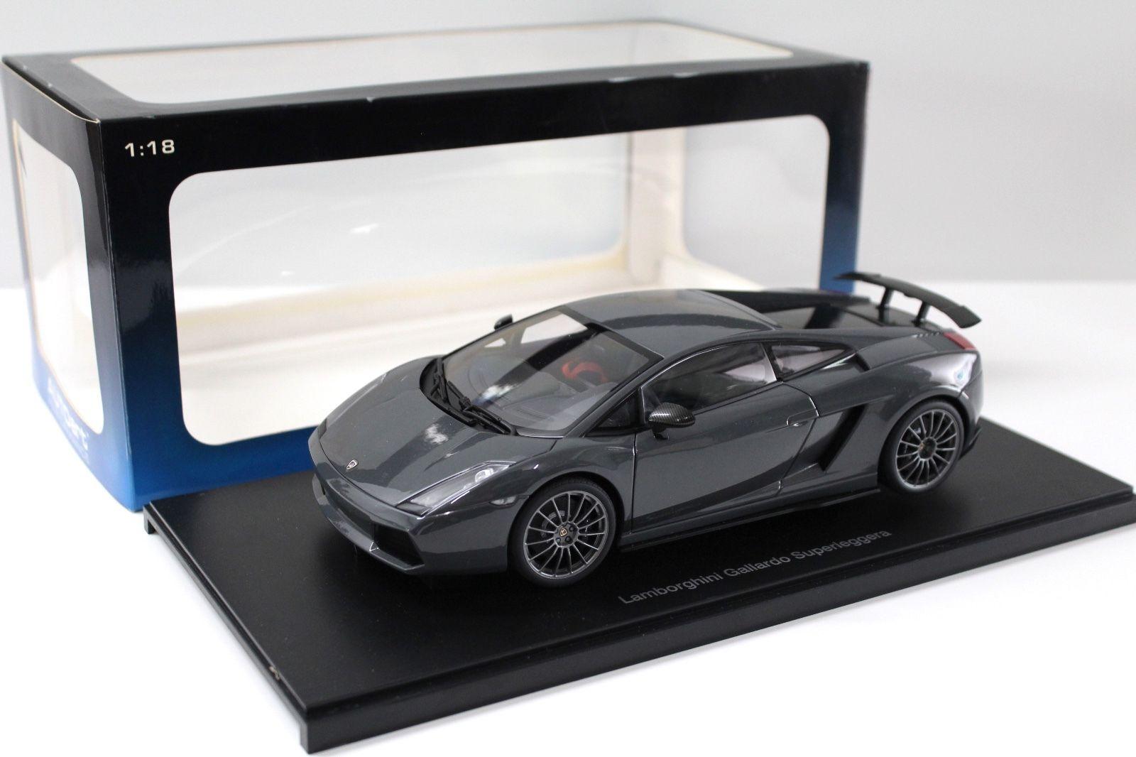 ID 44835 orig 1.jpg 1:18 AUTOart Lamborghini Gallardo Superleggera grey