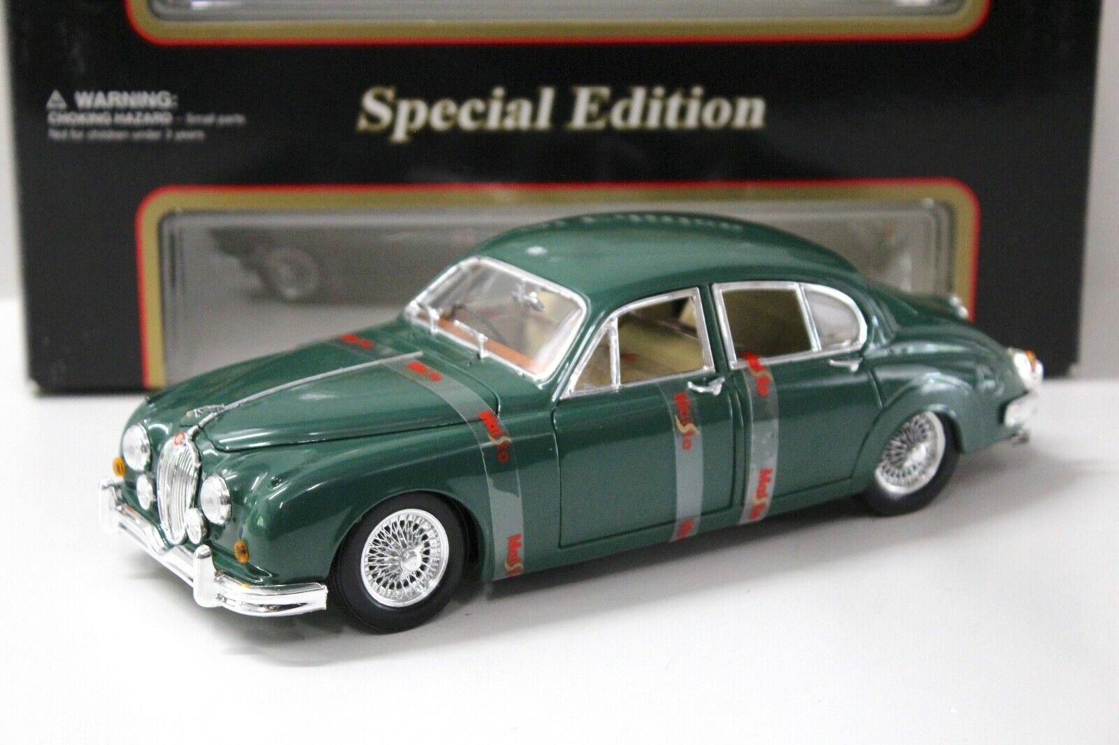 1:18 Maisto Jaguar Mark II Sedan dark green
