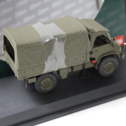 1:43 Schuco Mercedes Unimog S flatbed/ tarpaulin Bundeswehr green - Image 2