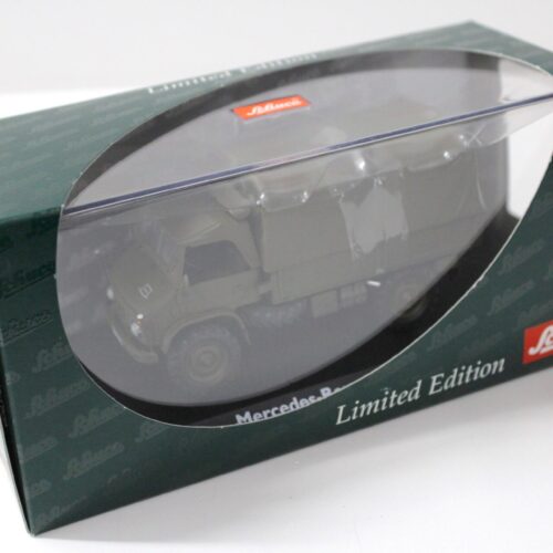 1:43 Schuco Mercedes Unimog S flatbed/ tarpaulin Bundeswehr green - Image 3