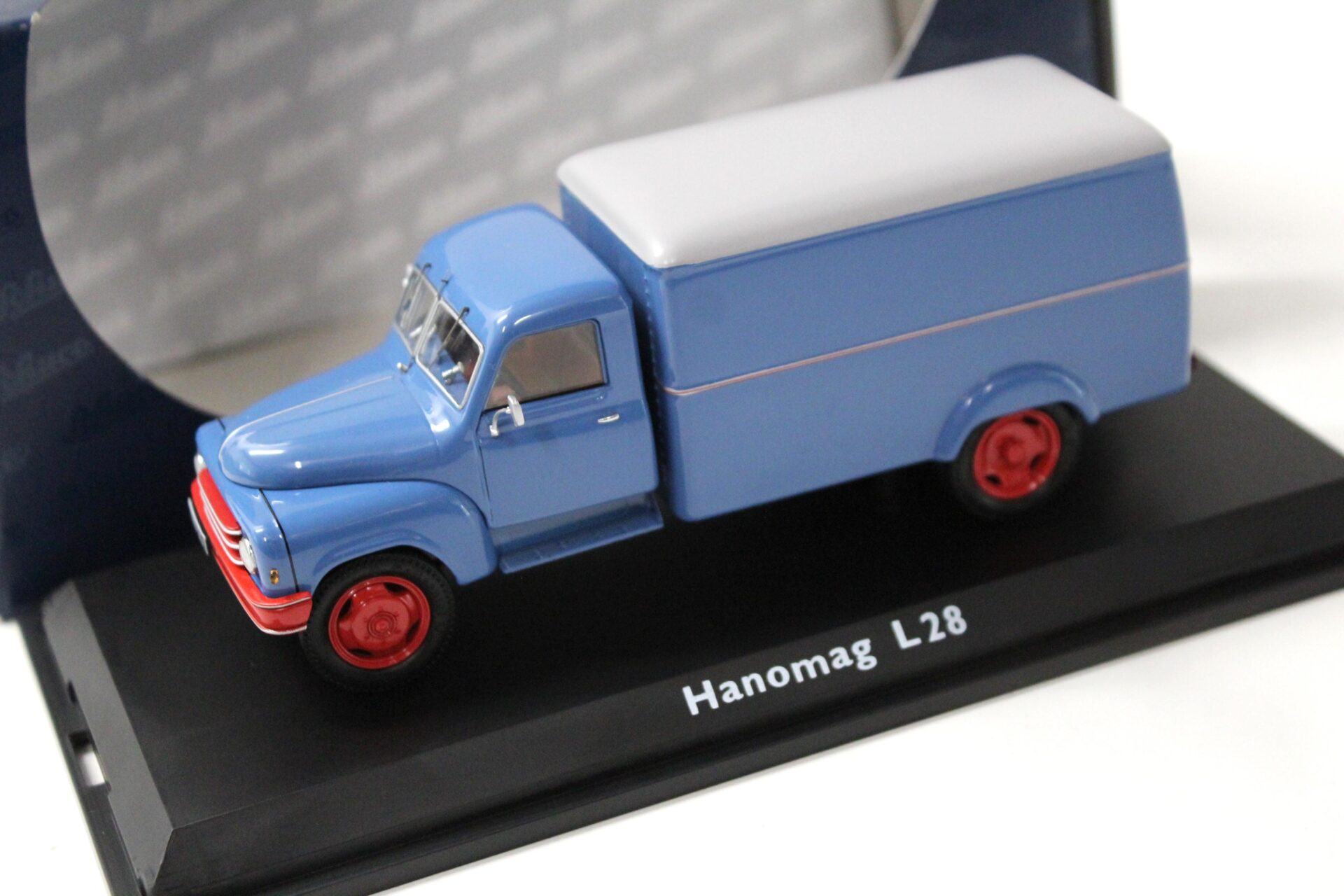 1:43 Schuco Hanomag L28 Koffer-LKW blue