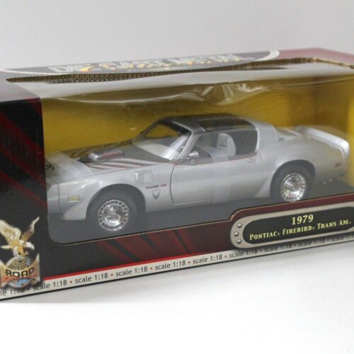 1:18 Road Signature Pontiac Firebird Trans AM 1979 silver