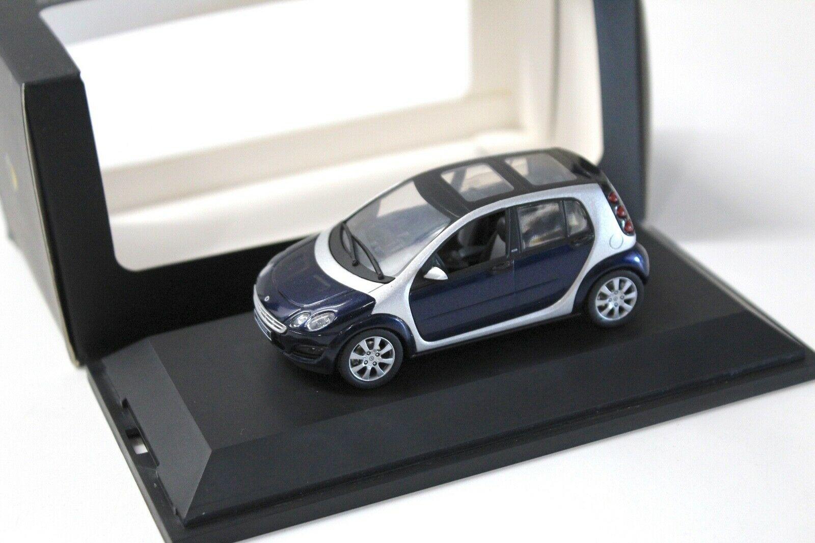 ID 45189 orig 1.jpg 1:43 Schuco Smart Forfour Star blue DEALER VERSION