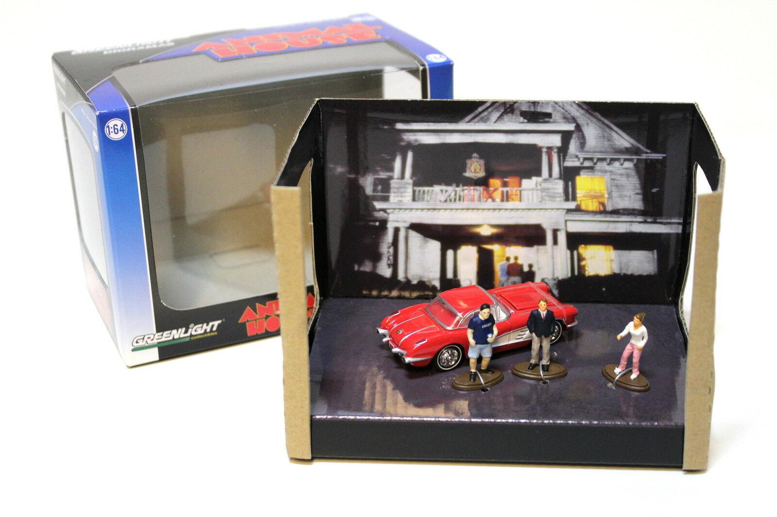 1:64 Greenlight Chevrolet Corvette *ANIMAL HOUSE* Diorama red