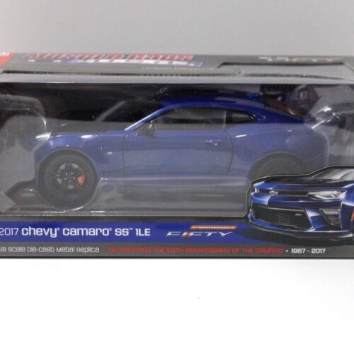 1:18 AUTO World Chevrolet Camaro SS 1LE 50th Anniversary blue - Image 4