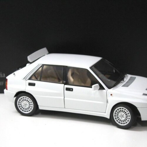 1:18 Kyosho Lancia Delta HF Intergrale white