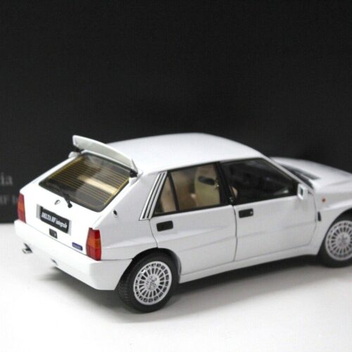 1:18 Kyosho Lancia Delta HF Intergrale white