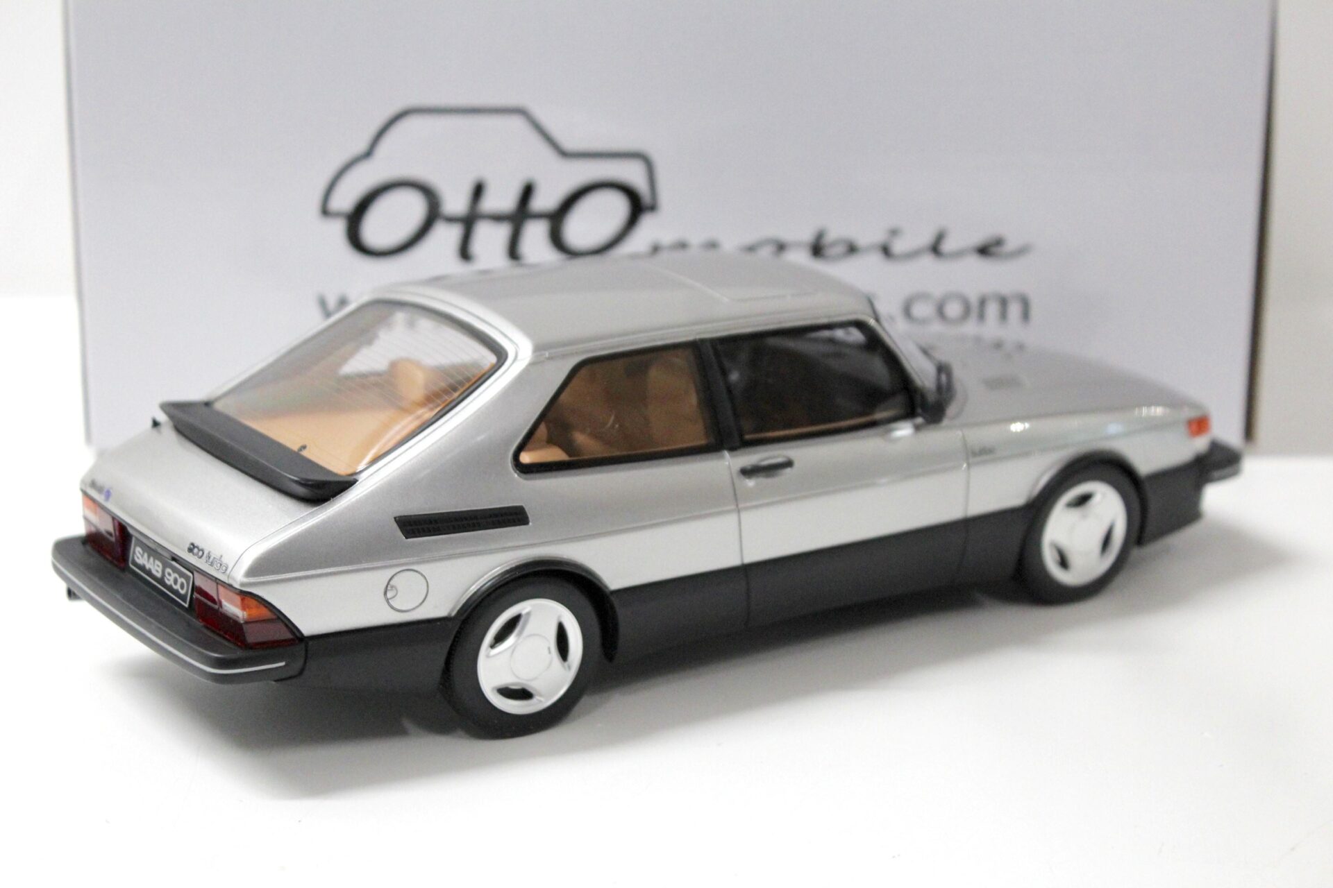 1:18 OTTO mobile OT875 Saab 900 Turbo 16V Aero MK1 silver 1984