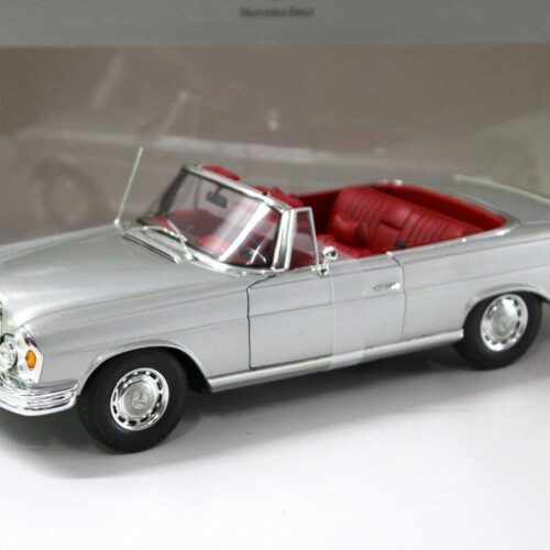 1:18 Norev Mercedes 280SE W111 Cabriolet silver DEALER VERSION