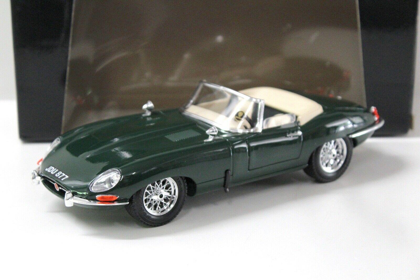 1:18 Bburago Jaguar E-Type Cabriolet dark green